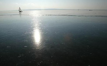 Miért baj, ha túl tiszta a Balaton?