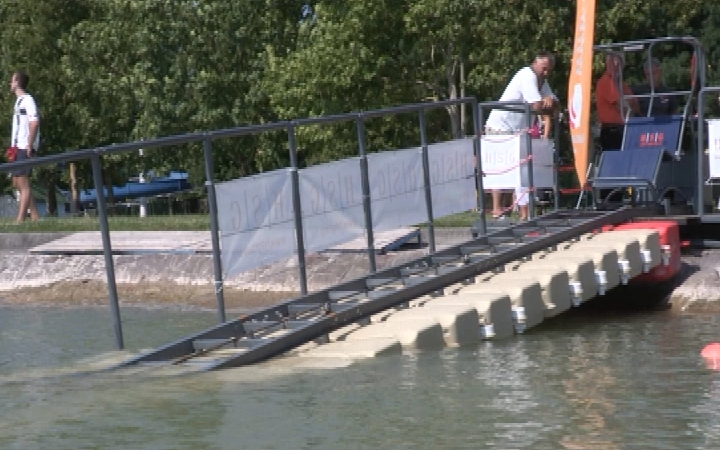  Akadálytalanul a Balatonba
