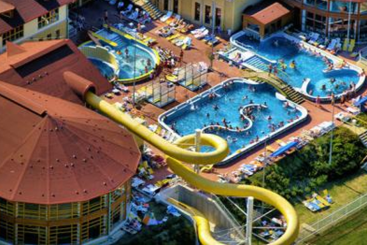 Korszerűsítik a zalakarosi fürdő legrégebbi épületét