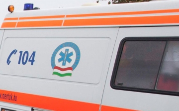 Halálos baleset Vértesboglár közelében – busz és autó ütközött