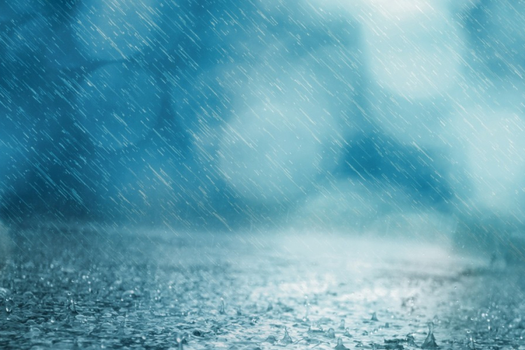 Több megyében továbbra is zivatarokra, sok esőre figyelmeztetnek