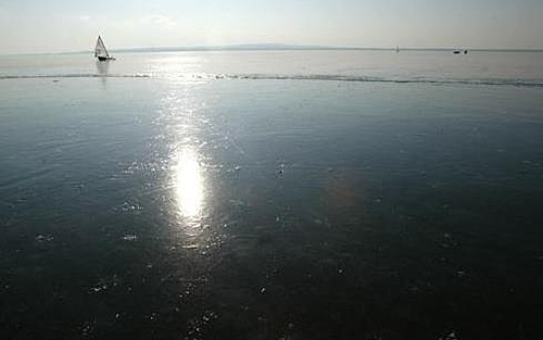 Miért baj, ha túl tiszta a Balaton?