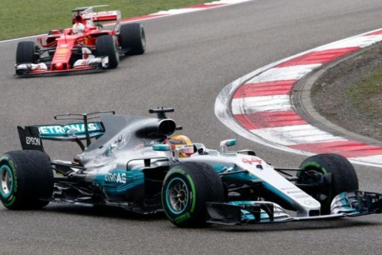 Kínai Nagydíj - Hamilton nyert és visszavágott Vettelnek