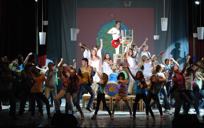 Keszthelyen készülnek premierjükre az Atomkölykök