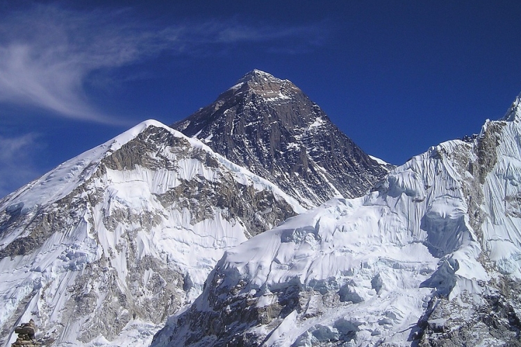 Újabb négy ember vesztette életét Mount Everesten