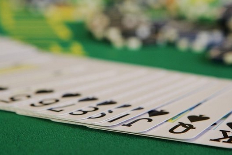 Legyőzhetetlen pókerprogramot fejlesztettek kanadai kutatók