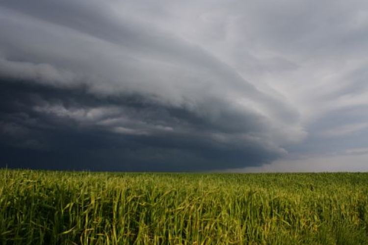 Csütörtökön többfelé várható heves zivatar és felhőszakadás