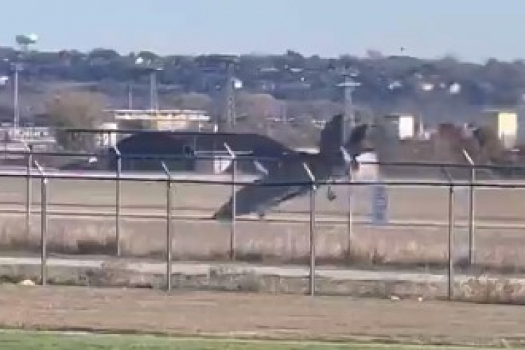 Megkergült leszállás közben az F-35-ös vadászgép, a pilóta katapultált