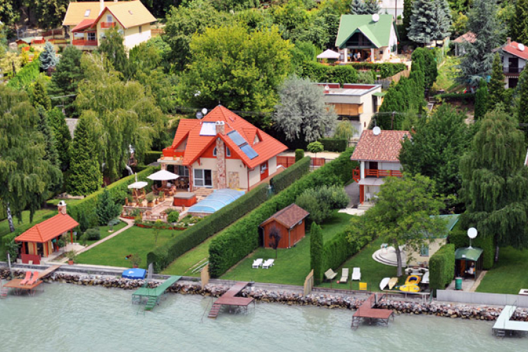 OGY - A fenntartható fejlődés bizottsága támogatta a Balaton-törvény módosítását