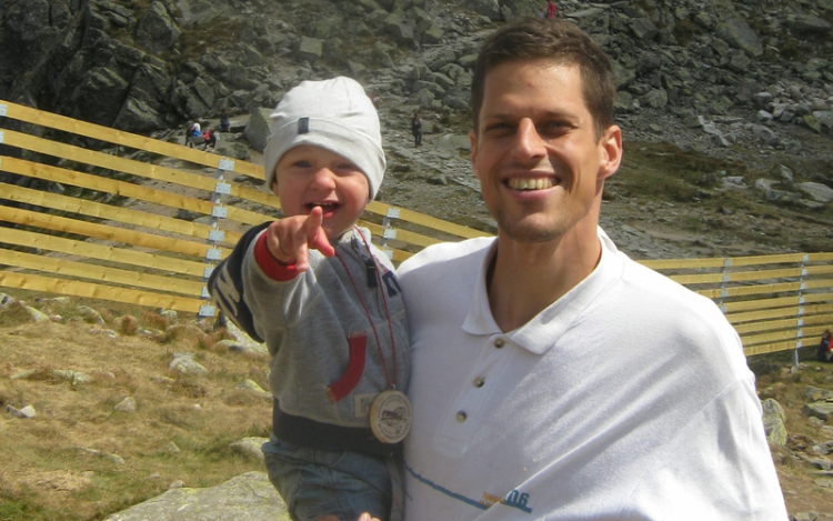 Egy szörfös emlékére