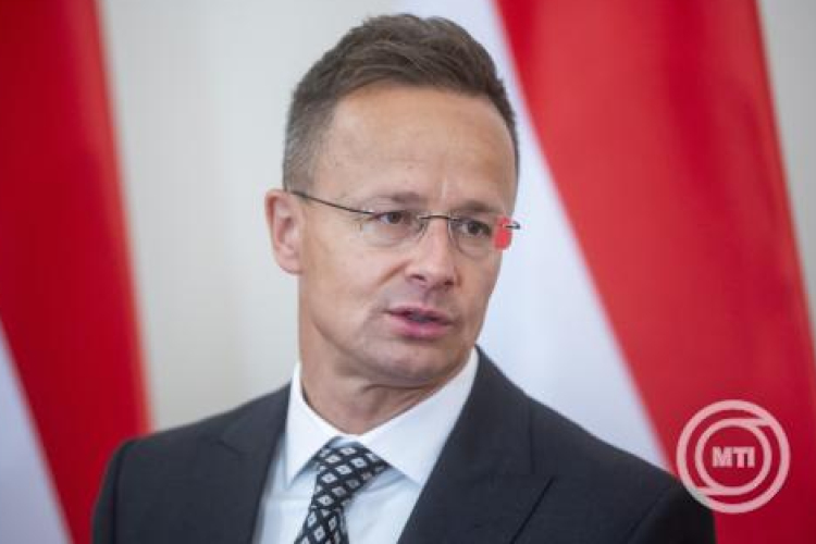 Szijjártó Péter reméli, hogy az amerikai-orosz birkózó mérkőzések enyhülést hoznak a két ország kapcsolatában