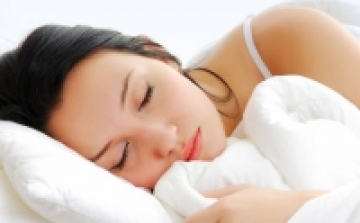 Alvás közben ne tartsa ágyában mobiltelefonját