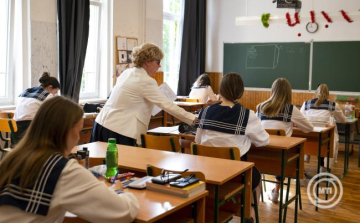 Már 2025/2026-os tanévben sem alkalmaznák a pedagógusok teljesítményértékelési rendszerét